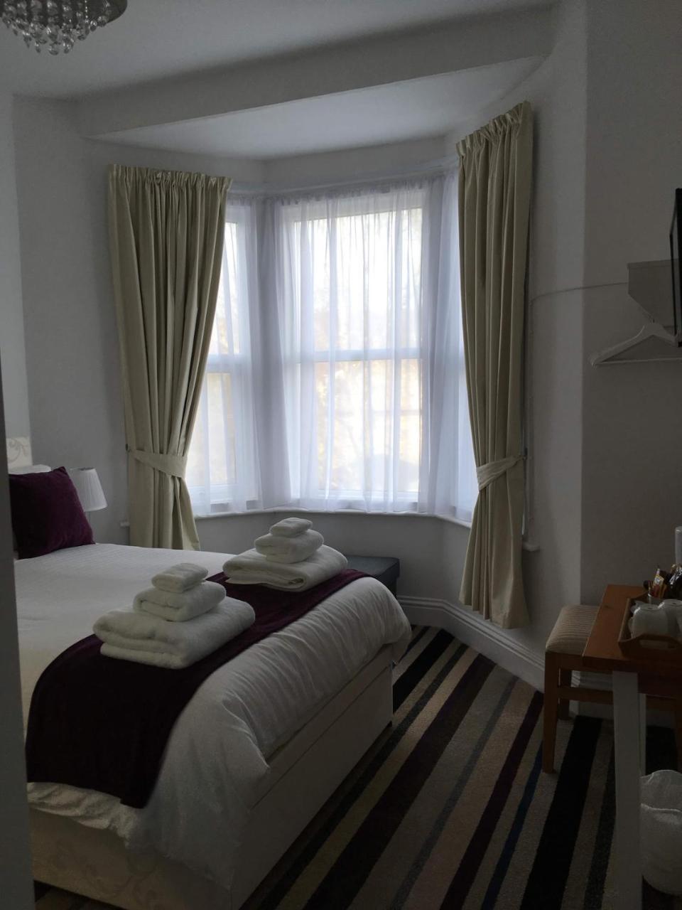 Fernville Guest House Weston-super-Mare Dış mekan fotoğraf