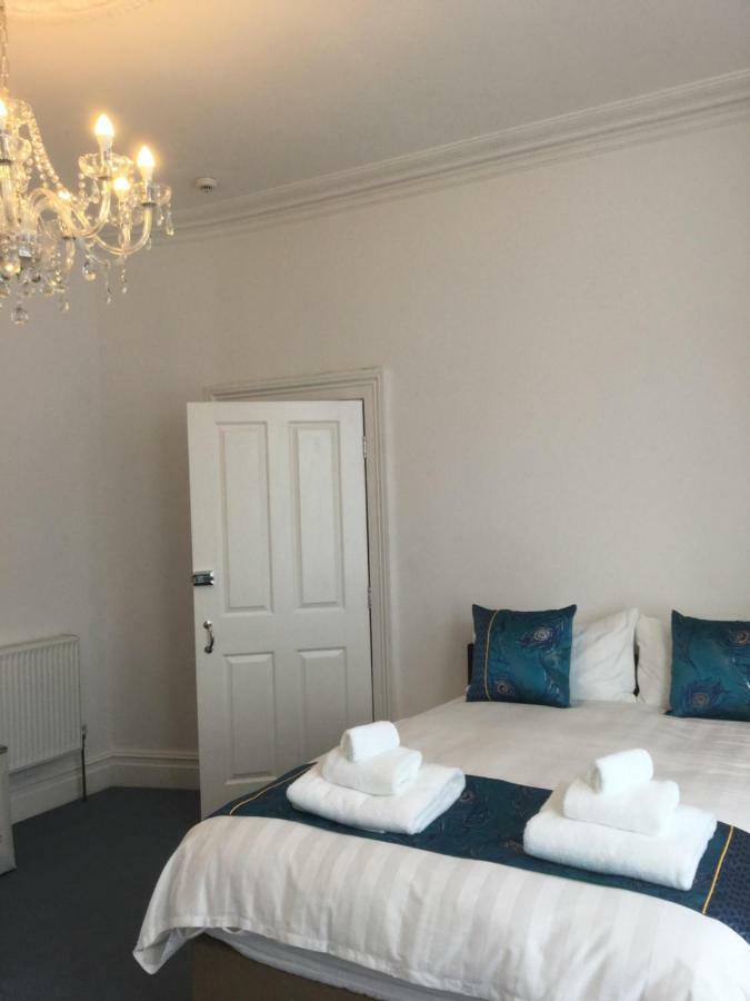 Fernville Guest House Weston-super-Mare Dış mekan fotoğraf